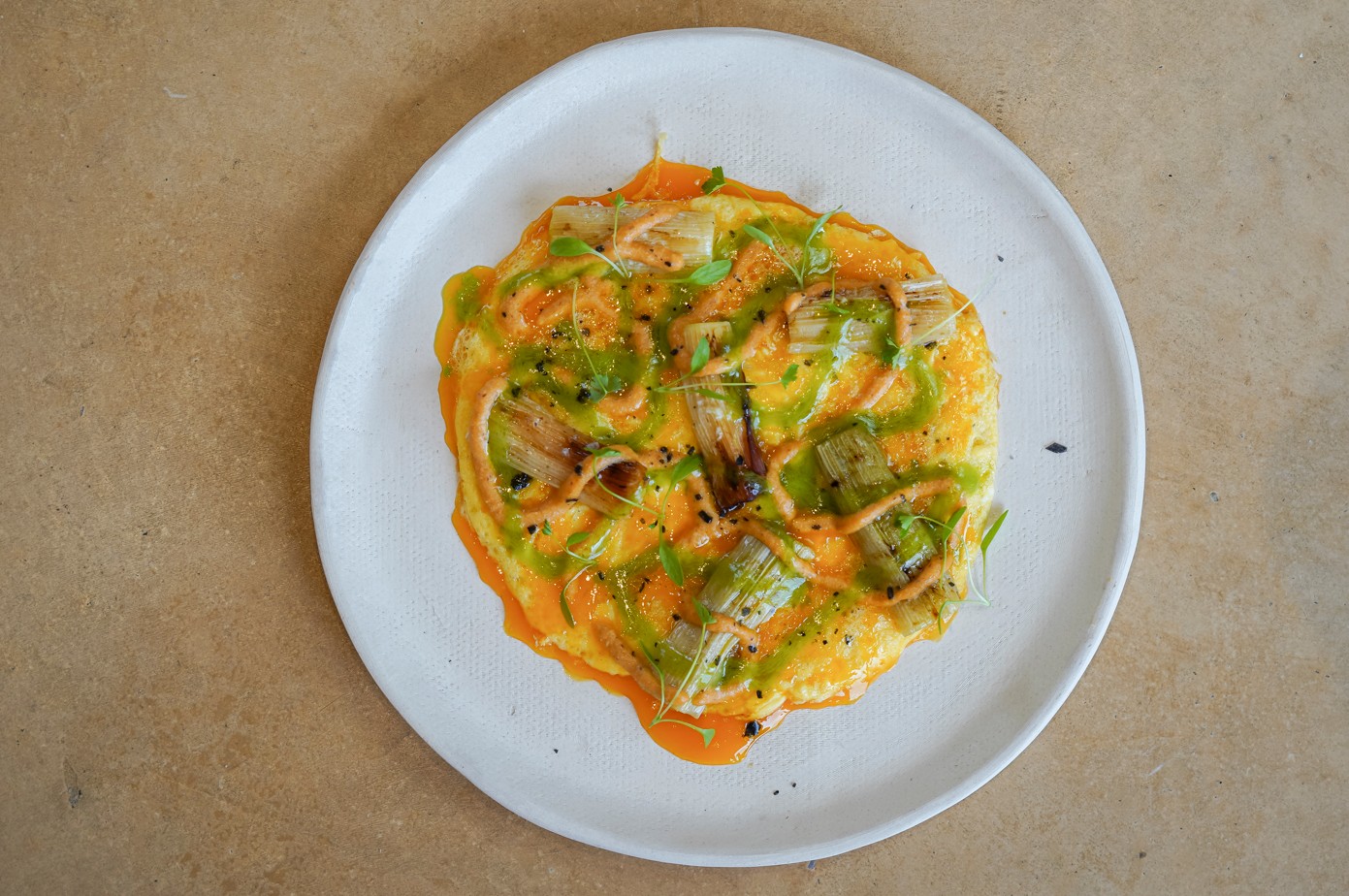 Truita de calçots i romesco